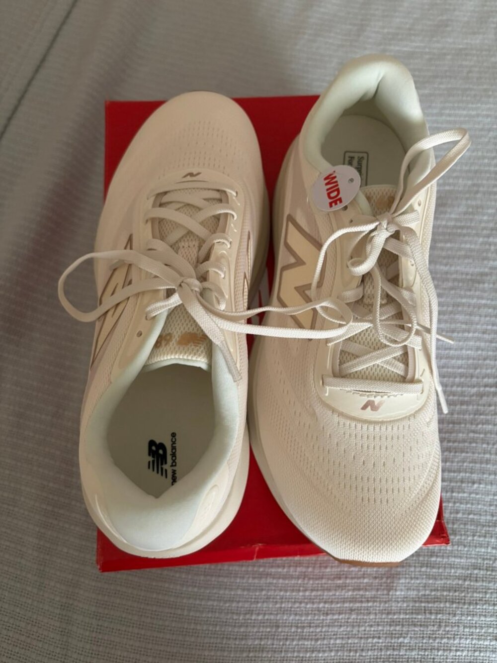 New Balance 680v9 Running Shoes - Women’s Size 8 Wide - Beige - NEW